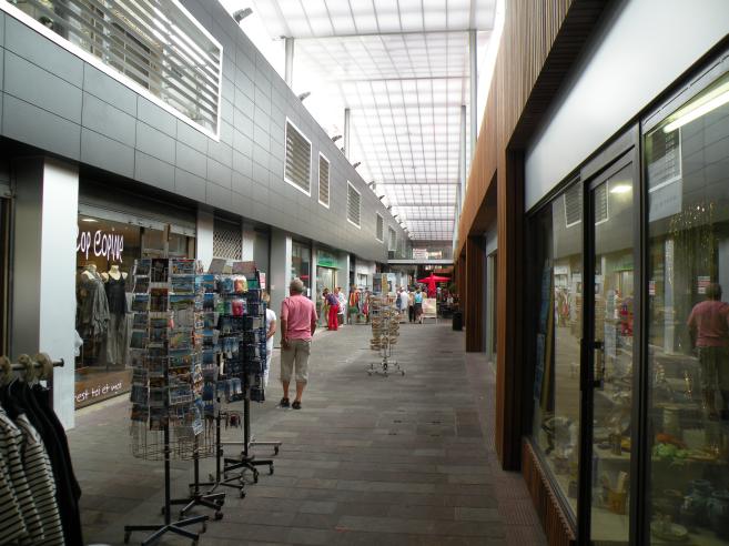  passage avec galerie commerciale